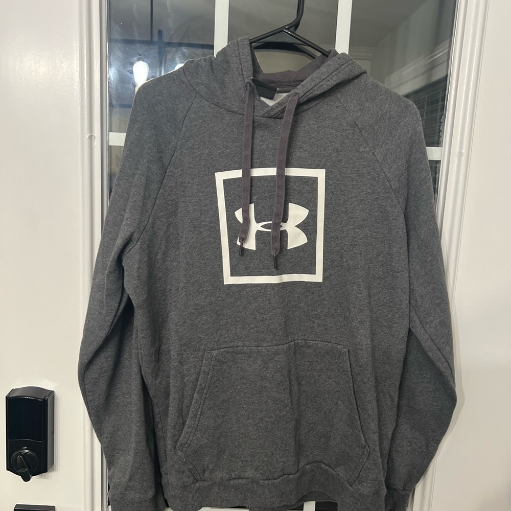 Under Armour Sweatshirt